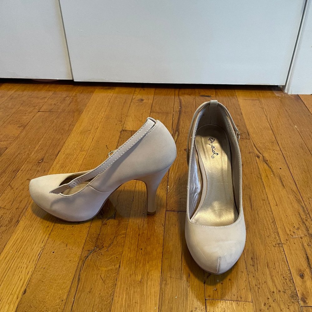 Qupid Nude Round Closed Toe Platform Heels with Ankle strap - Picture 3 of 7
